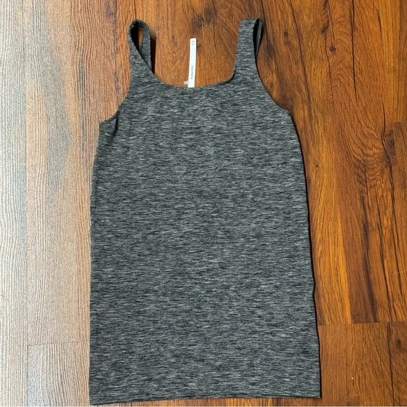 Babaton Contour Ribbed Knit Tank Top XS - Picture 3 of 3